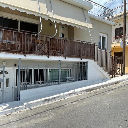 Venetsanou Ketsea 77 Apartment Kalamata Bagian luar foto