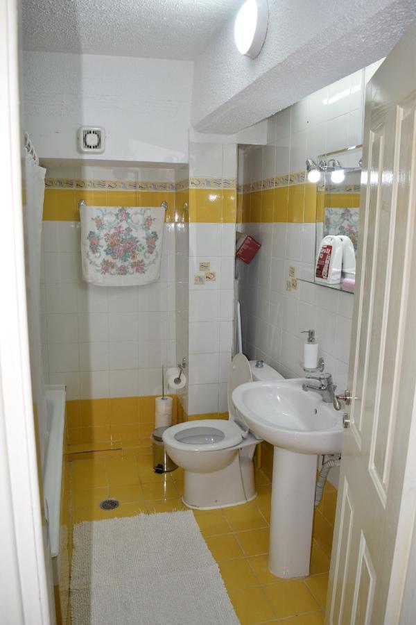 Venetsanou Ketsea 77 Apartment Kalamata Bagian luar foto