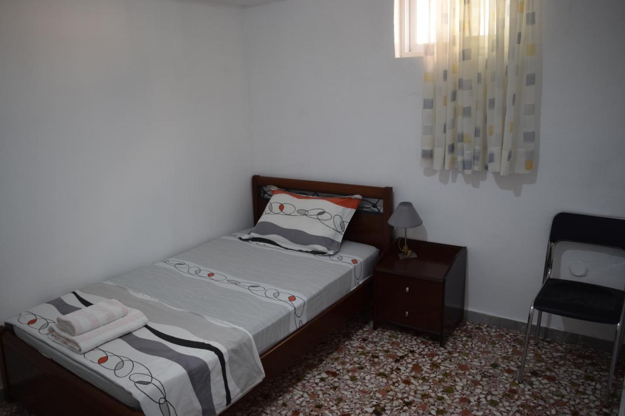 Venetsanou Ketsea 77 Apartment Kalamata Bagian luar foto