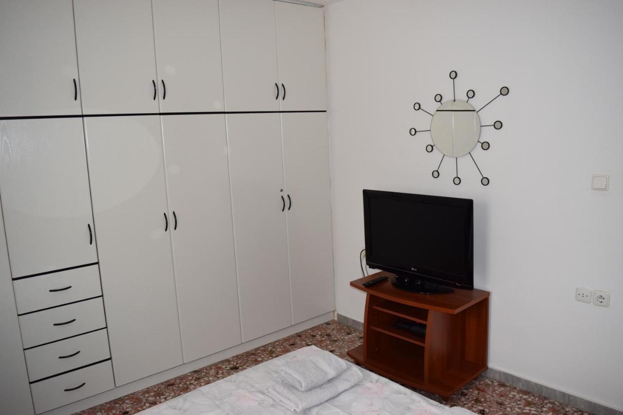Venetsanou Ketsea 77 Apartment Kalamata Bagian luar foto